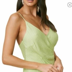 NWOT astr the lable light Green adjustable straps chevron top size small spring